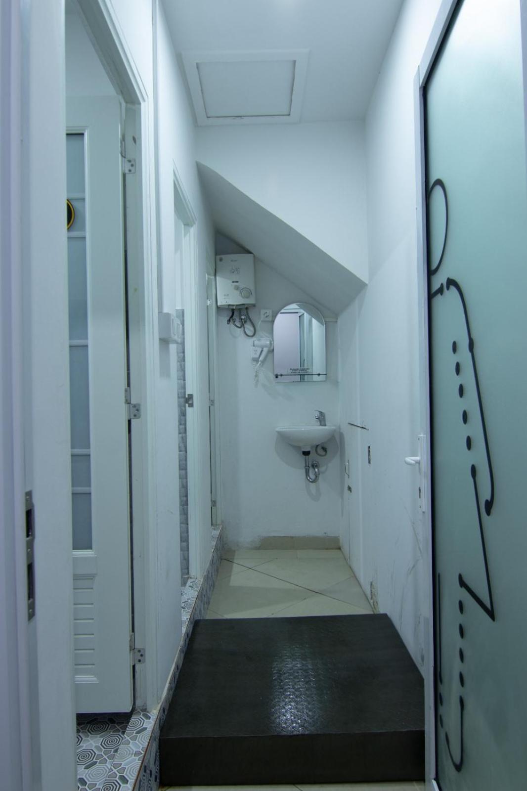 Kareem Syariah Hostel Bukittinggi Extérieur photo