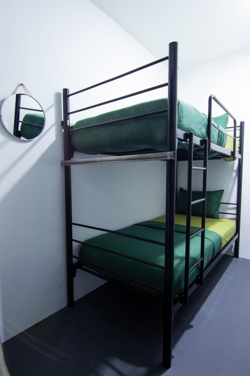 Kareem Syariah Hostel Bukittinggi Extérieur photo